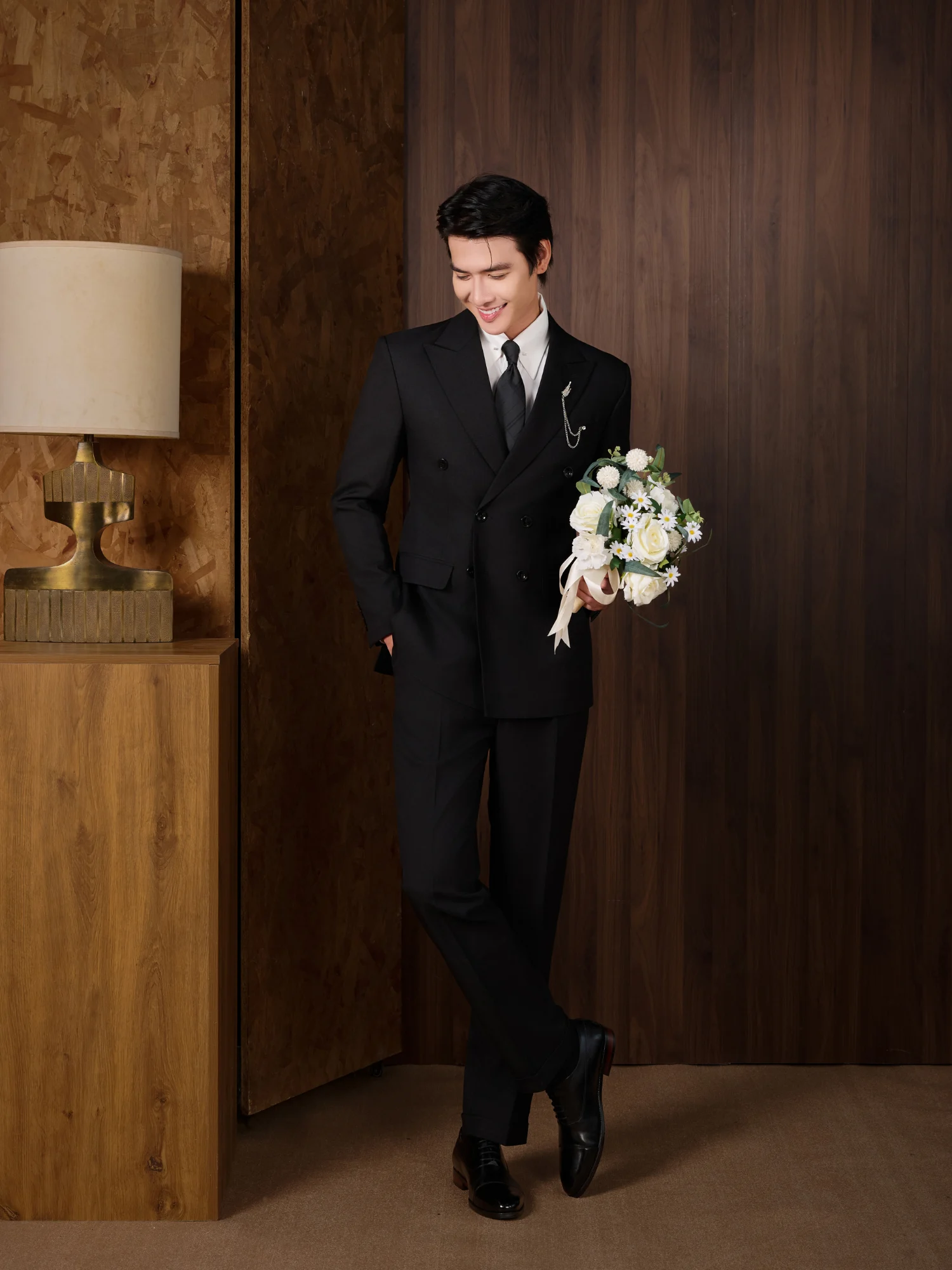 Suit Đen 2 Hàng Khuy