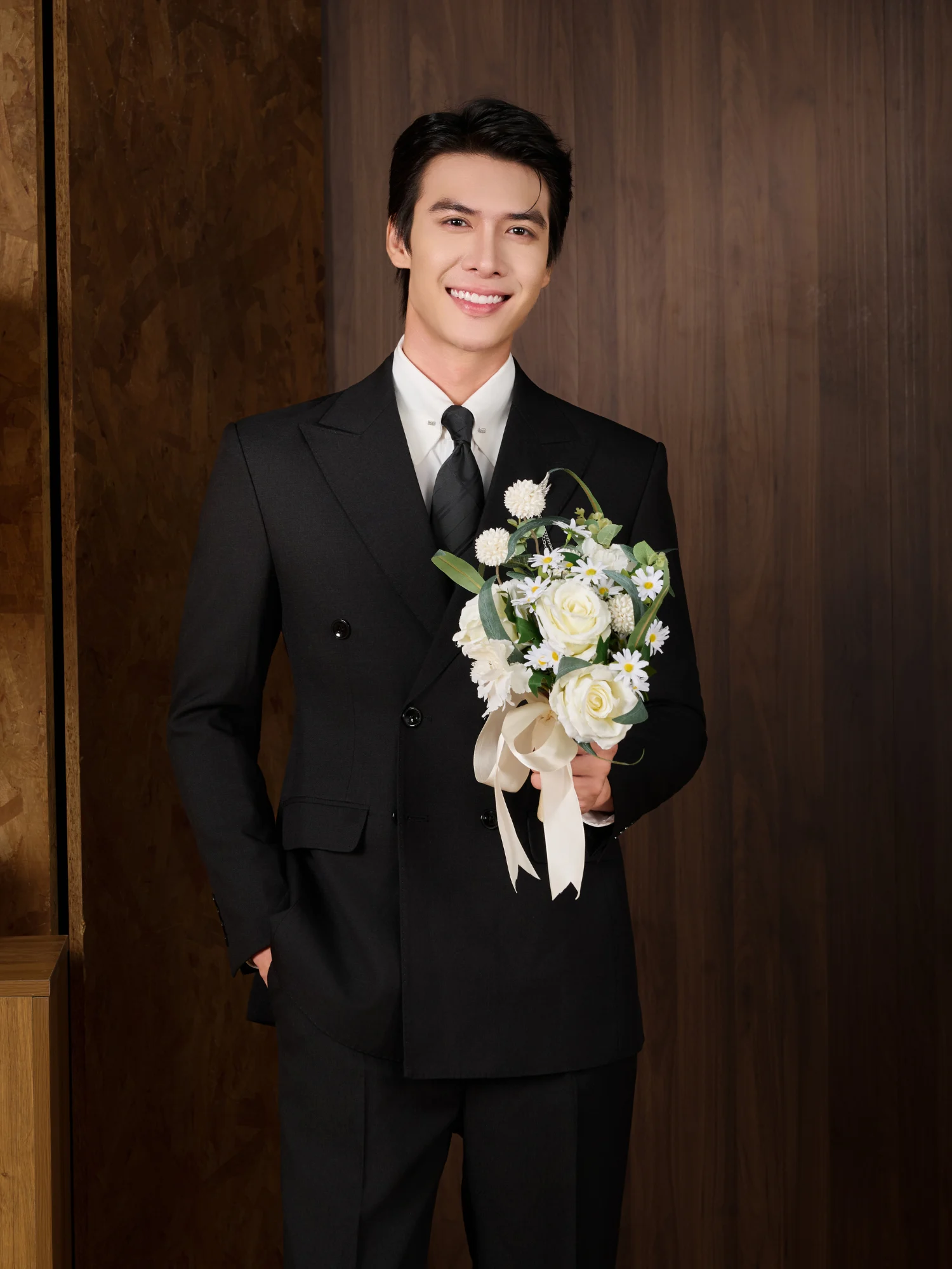 Suit Đen 2 Hàng Khuy