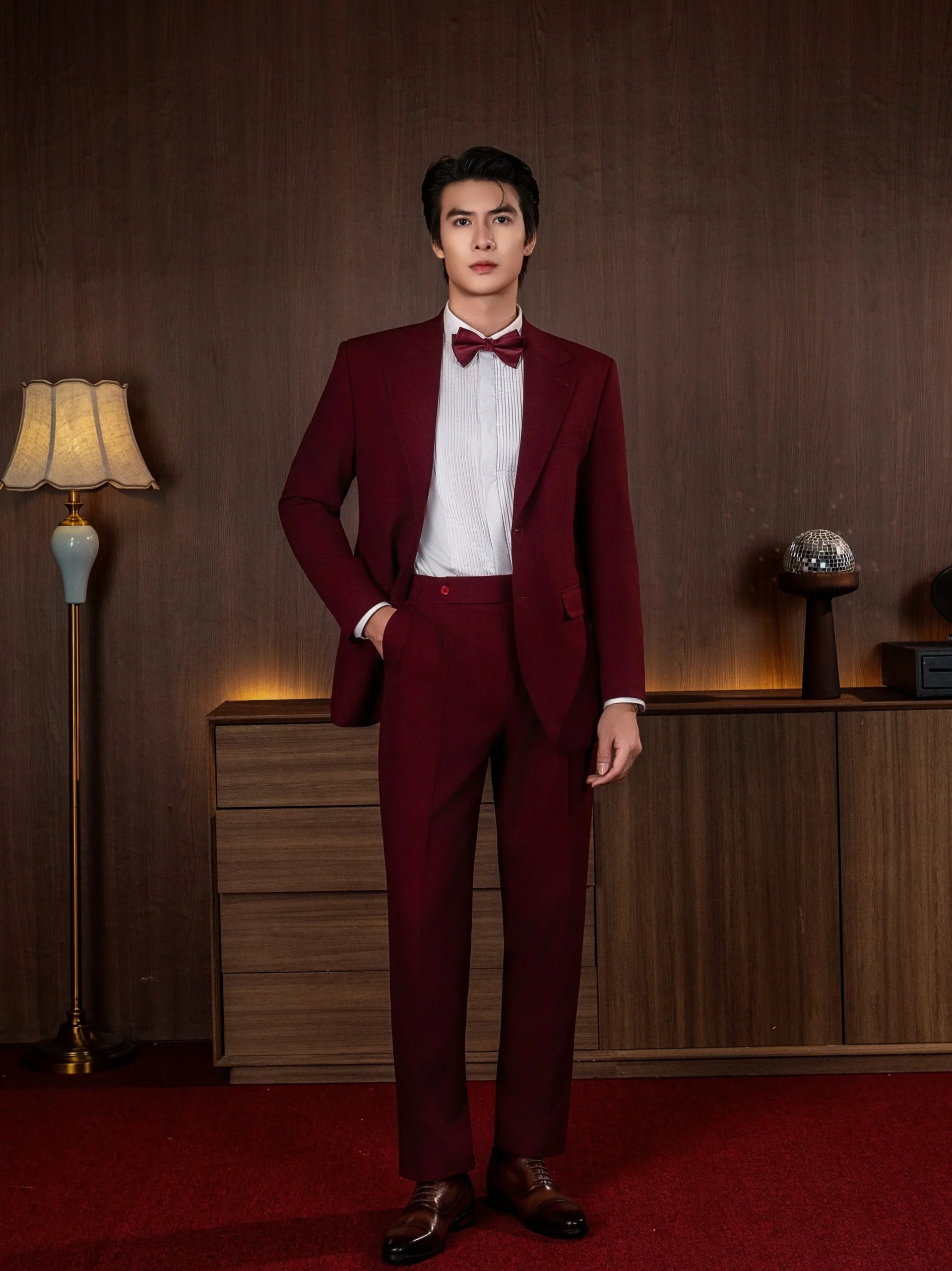Suit Burgundy Ve Notch Lapel