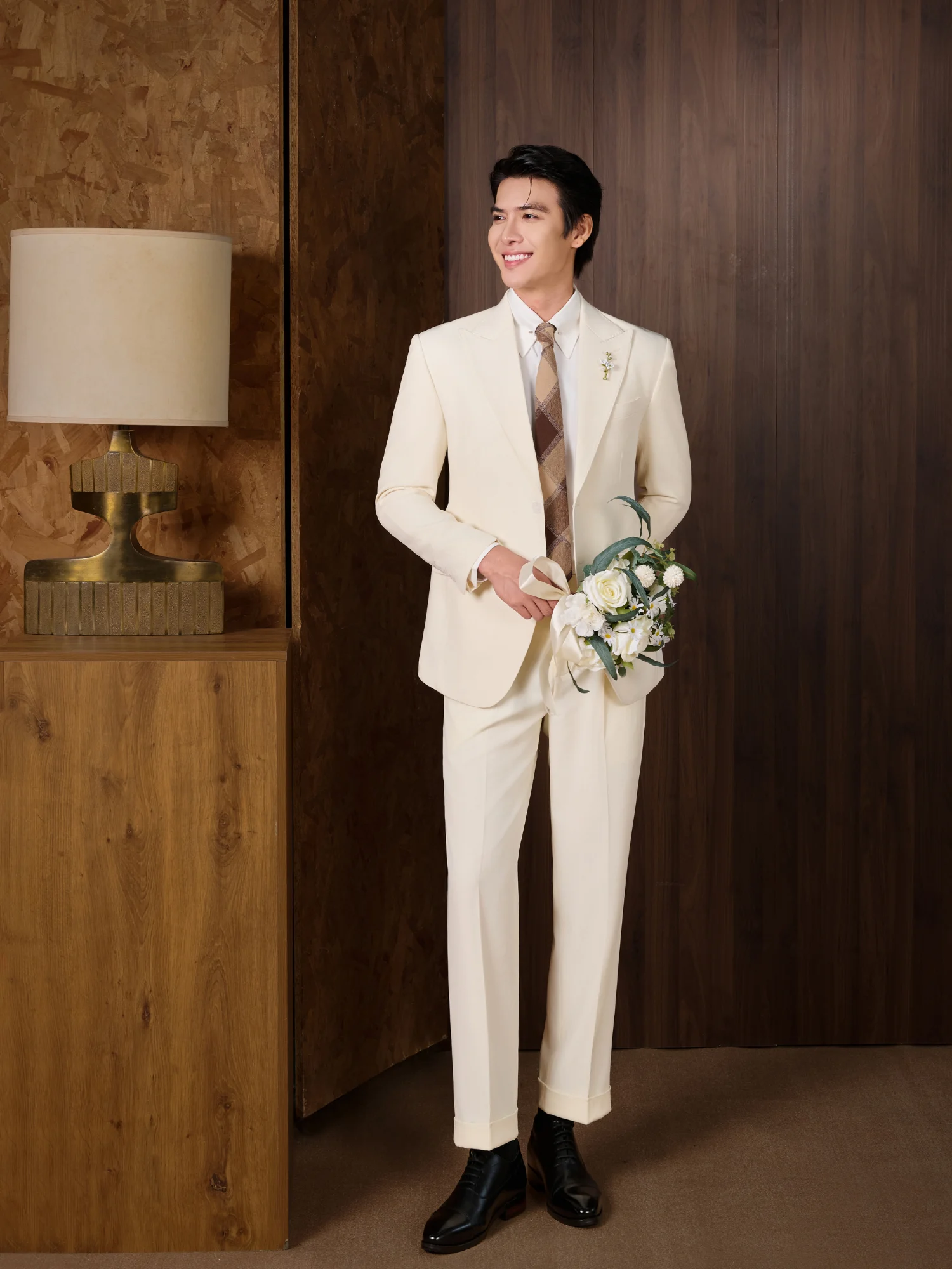 Suit Trắng Kem