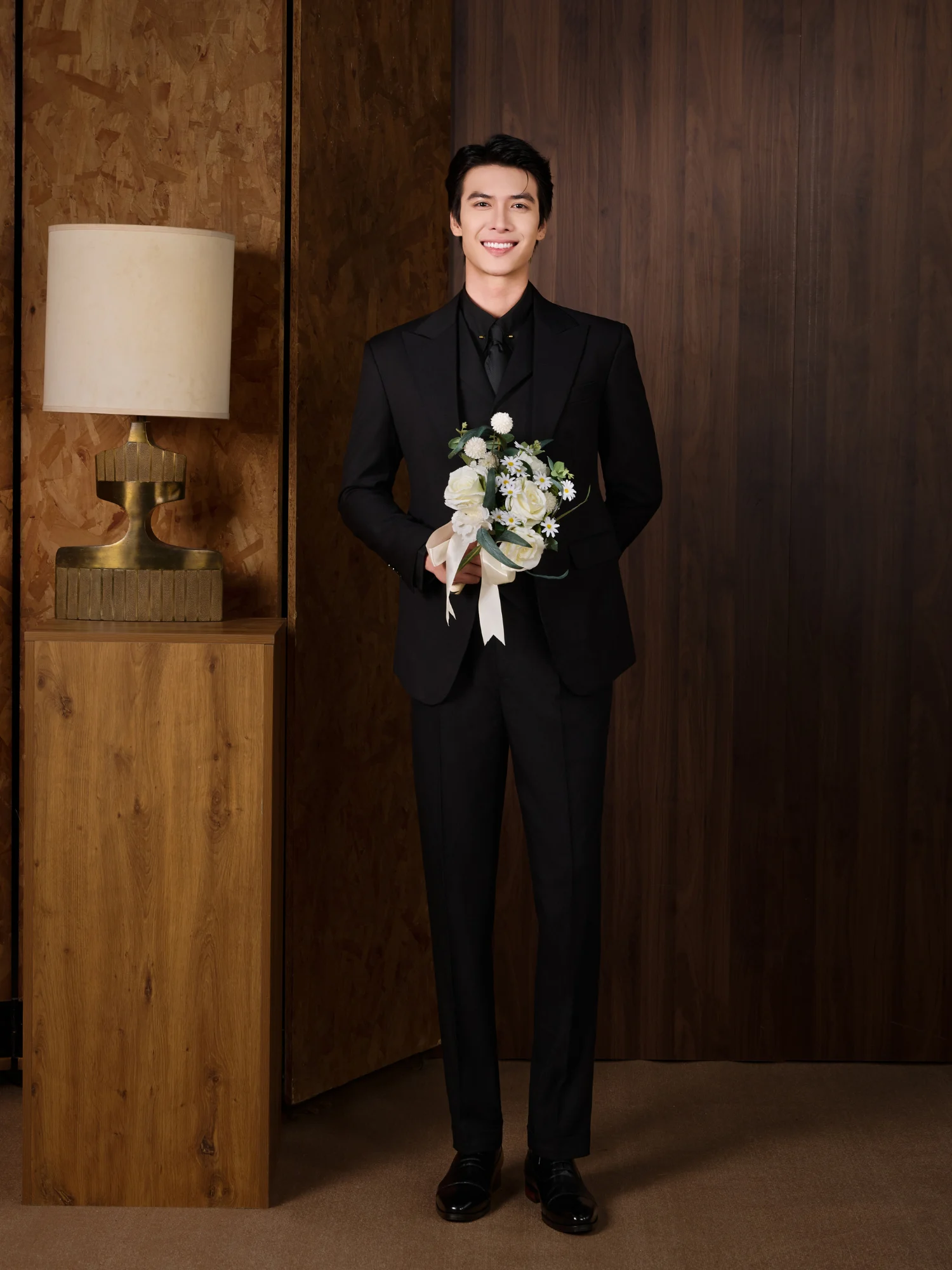 Suit Đen Classic